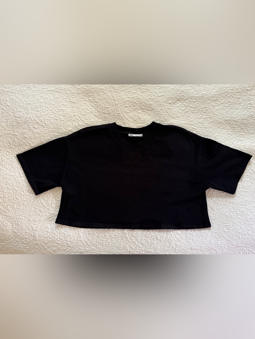 ZARA Black Thick Cropped Crewneck - Medium